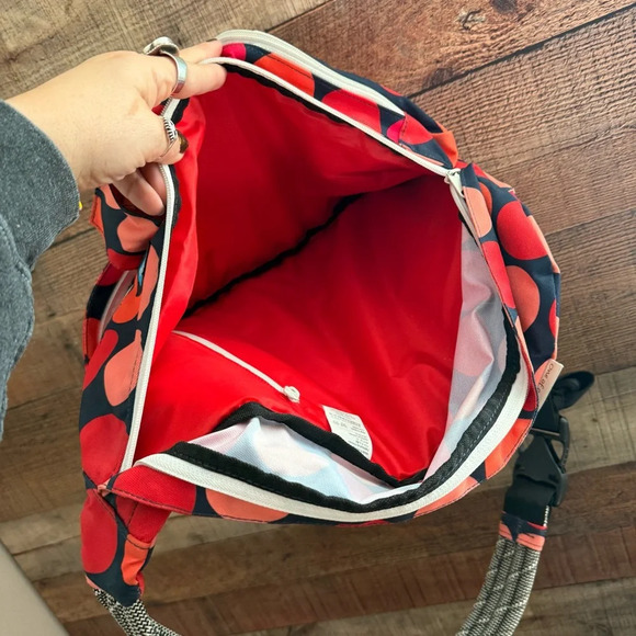 NWOT KAVU One Of A Kind “Got Dots” Rope Sling Bag - Picture 8 of 10